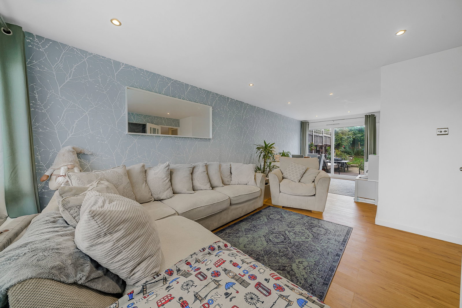 End Of Terrace House for sale in Hemel Hempstead, Tresilian Square, Hemel Hempstead, HP2, 956 m²