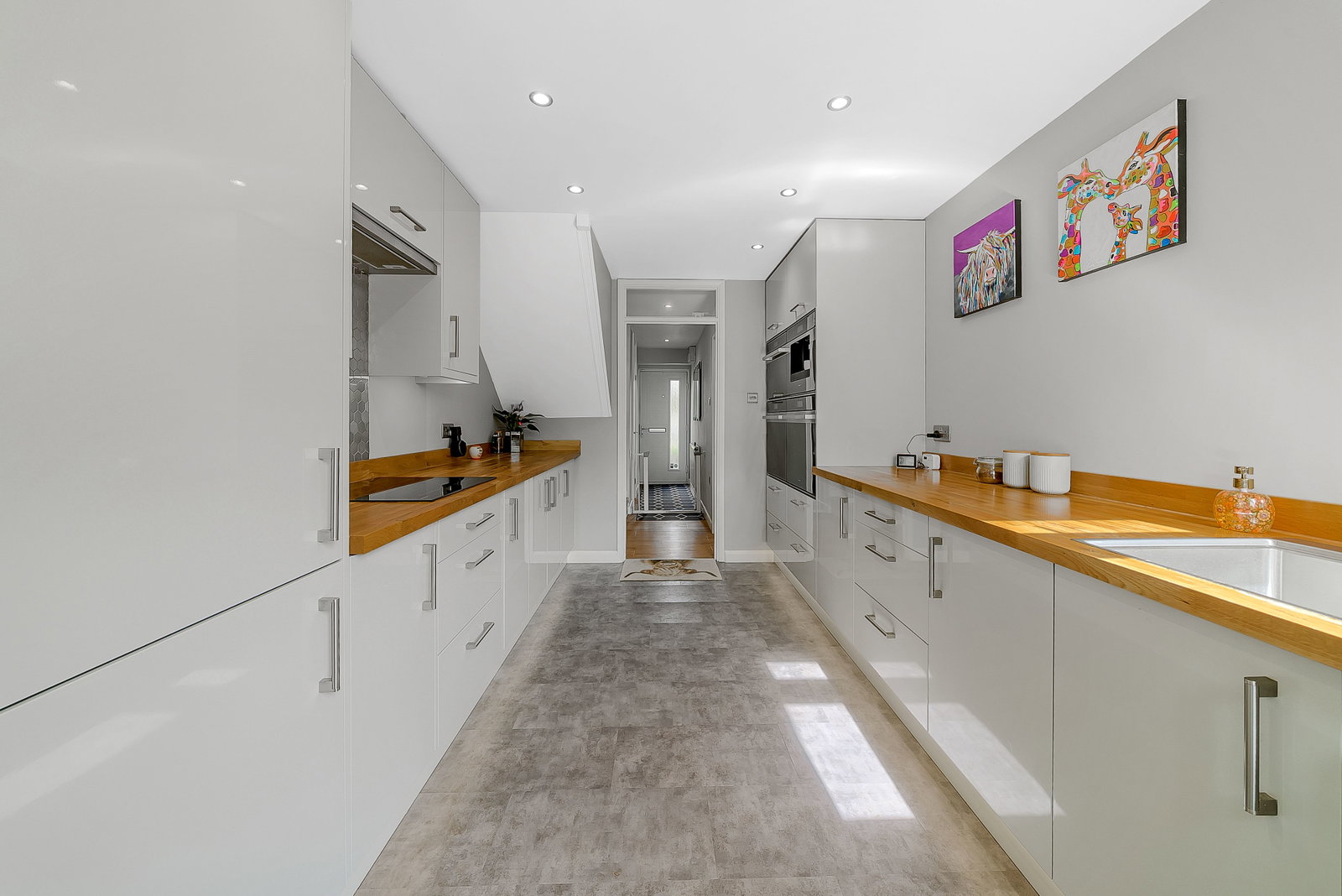 End Of Terrace House for sale in Hemel Hempstead, Tresilian Square, Hemel Hempstead, HP2, 956 m²
