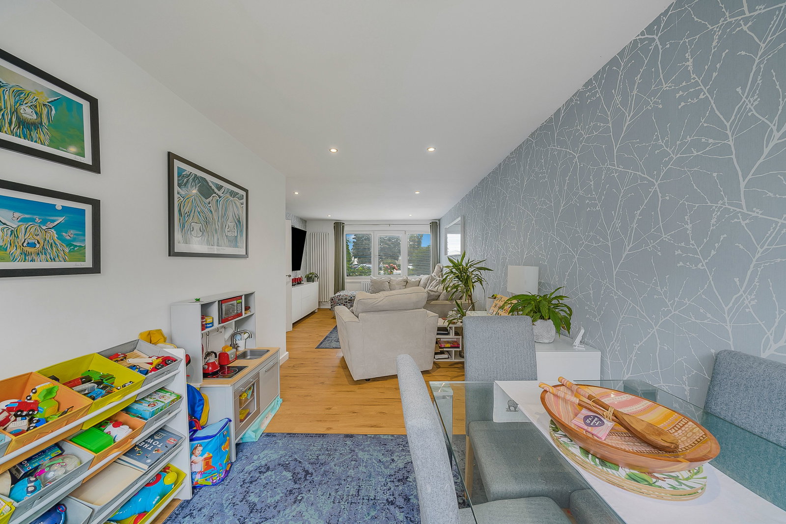 End Of Terrace House for sale in Hemel Hempstead, Tresilian Square, Hemel Hempstead, HP2, 956 m²