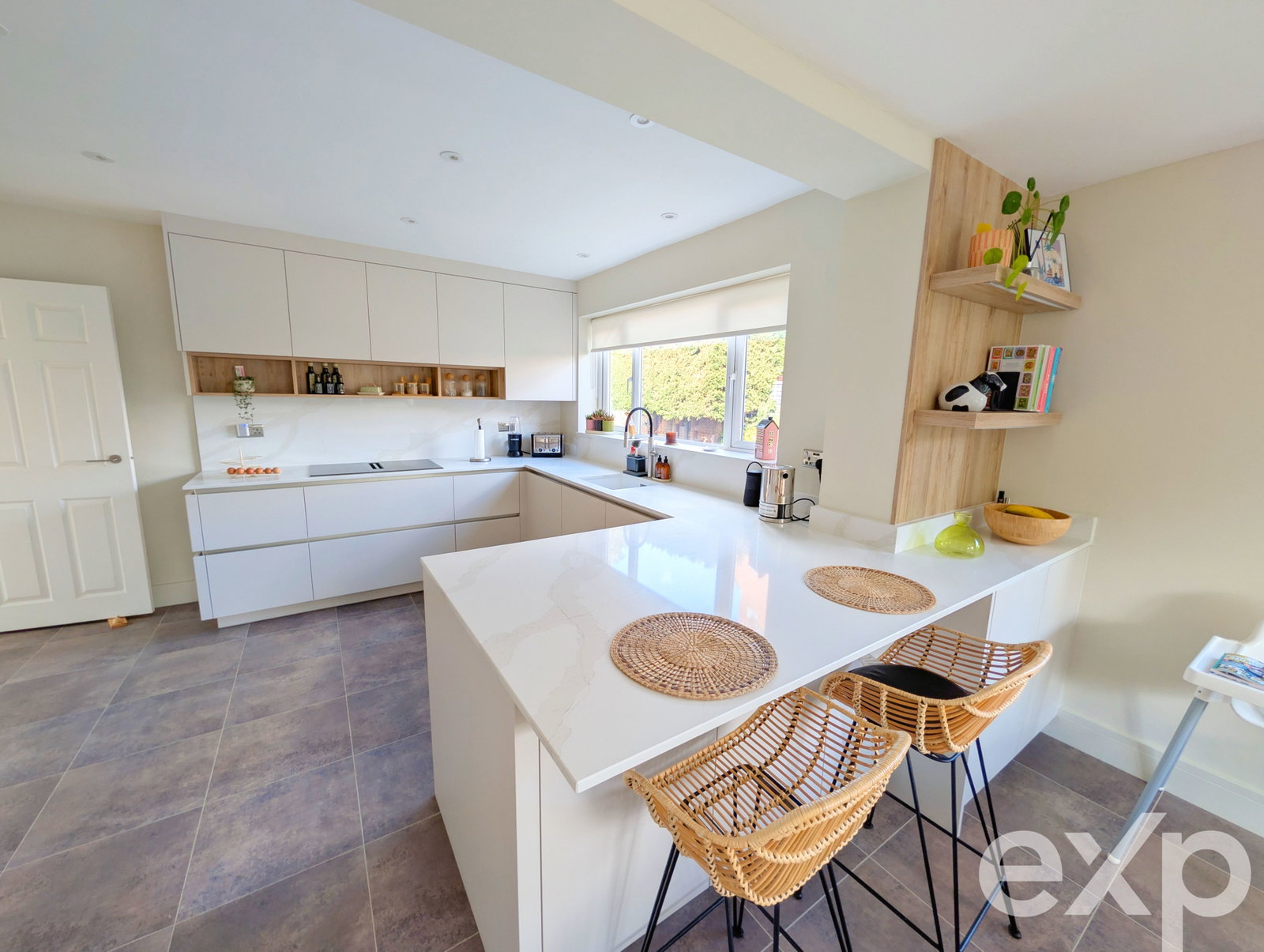 Detached House for sale in Maidstone, Bentlif Close, Maidstone, ME16 0EH, 2423 m²