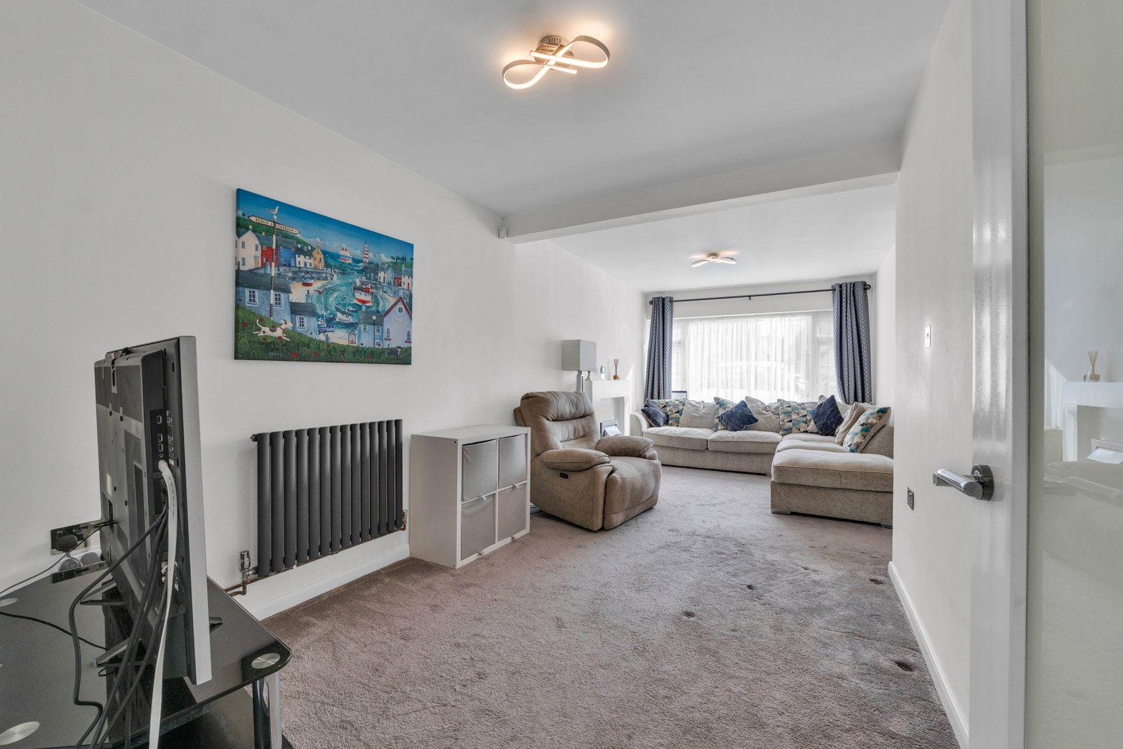 Semi Detached House for sale in Leicester, High Street, Whetstone, Leicester, LE8, 1658 m²