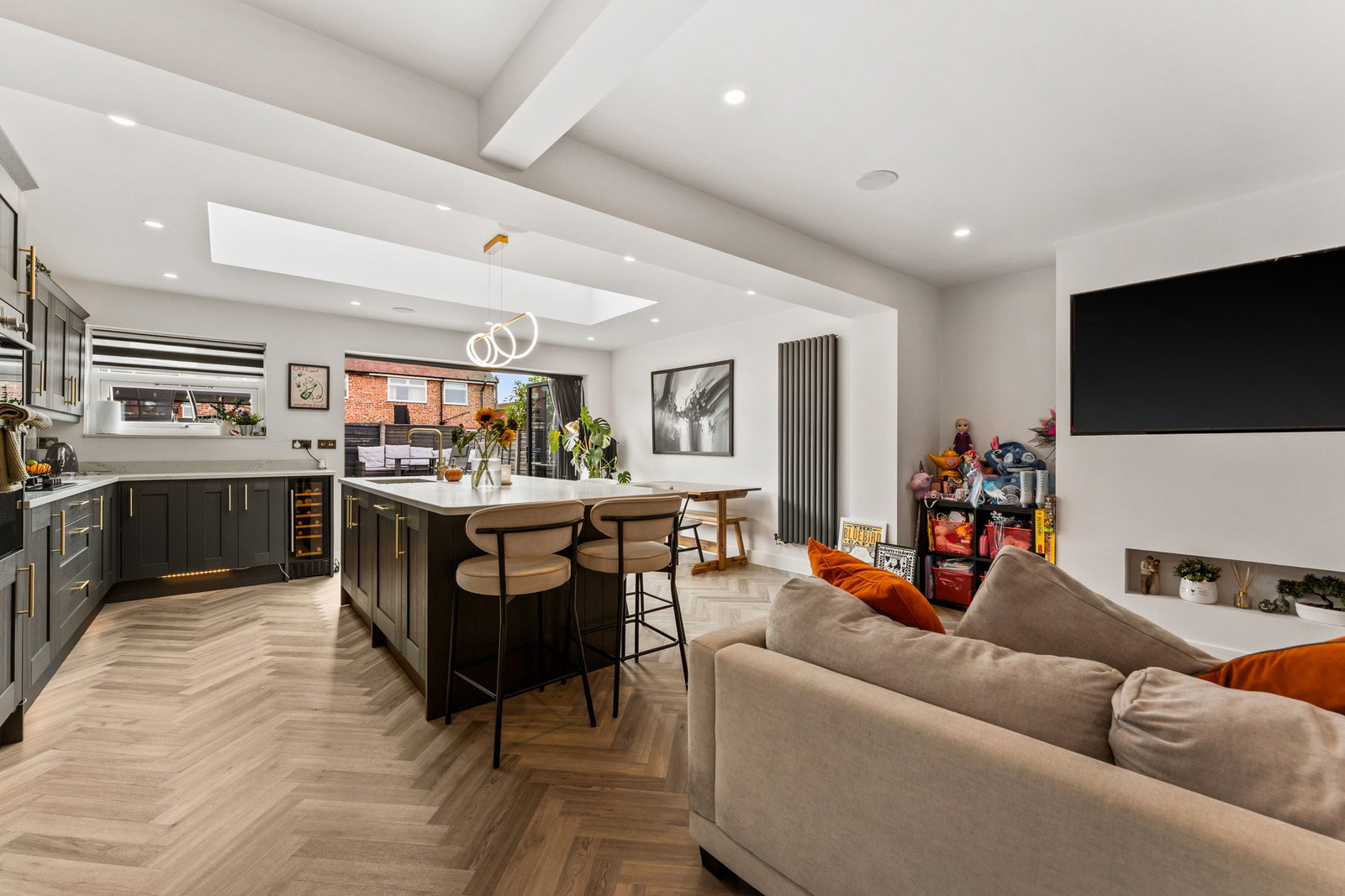 Semi Detached House for sale in Manchester, Radnor Avenue, Dane Bank