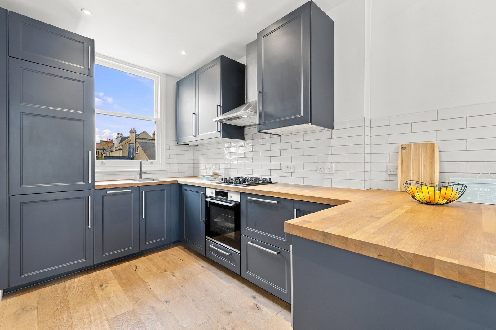 Apartment for sale in London, Parsons Mews, Tonsleys, SW18