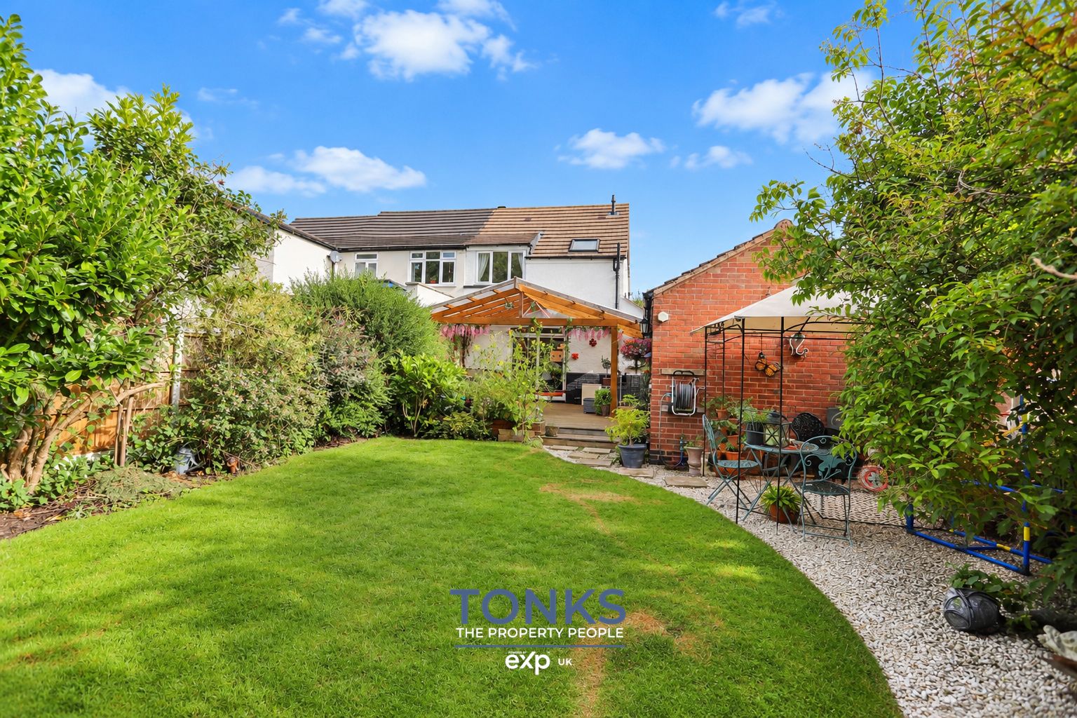 Semi Detached House for sale in Halesowen, Somers Road, Halesowen, B62 8EN