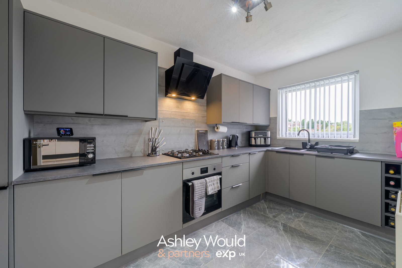 Apartment for sale in Halesowen, Princess Crescent, Halesowen, B63 3QG