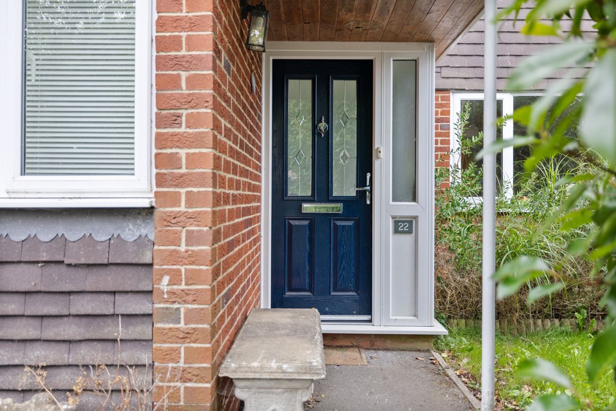 Semi Detached House for sale in Midhurst, Highfield Close, Easebourne, Midhurst, GU29 9AQ, 1250 m²
