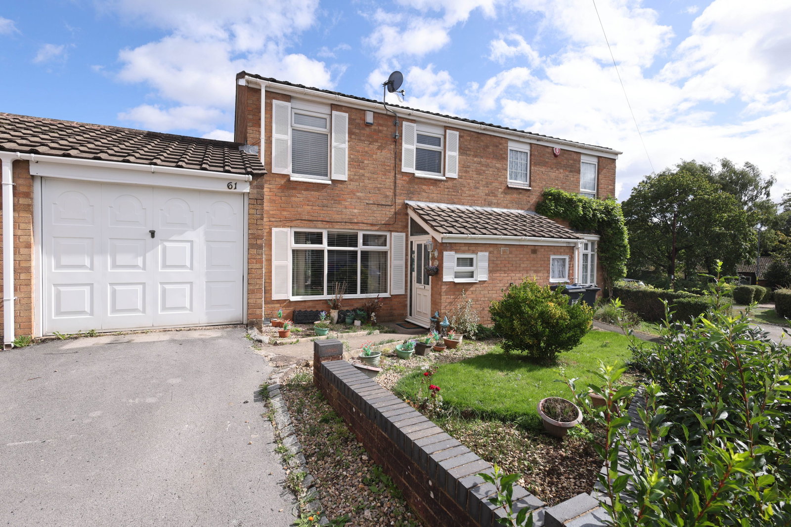 Semi Detached House for sale in Birmingham, Savernake Close, Rednal, Birmingham, B45 0DD
