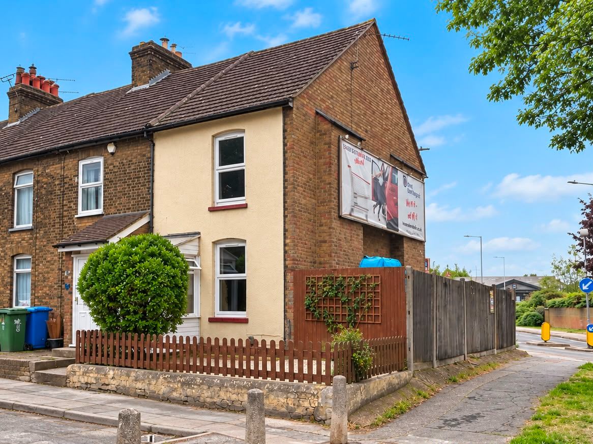 End Of Terrace House for sale in Sittingbourne, Shortlands Road, Sittingbourne, ME10 3JS