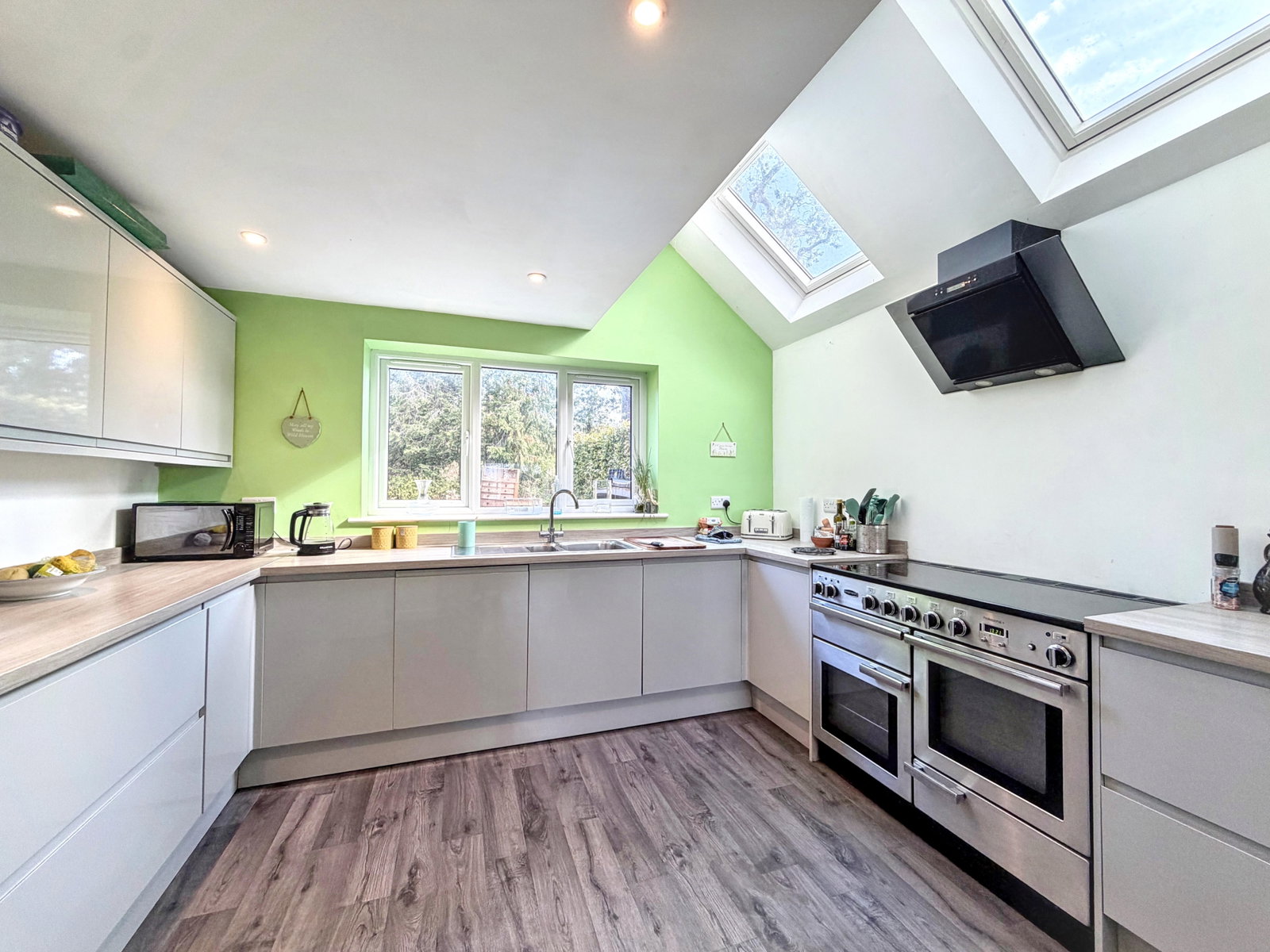 Semi Detached House for sale in Tunbridge Wells, Goudhurst Road, Lamberhurst, Tunbridge Wells, TN3 8AG, 1511 m²