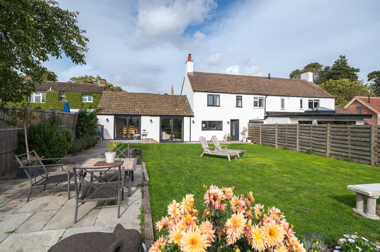 Semi Detached House for sale in Huntingdon, Pheasant Cottage, Keyston, Cambridgeshire