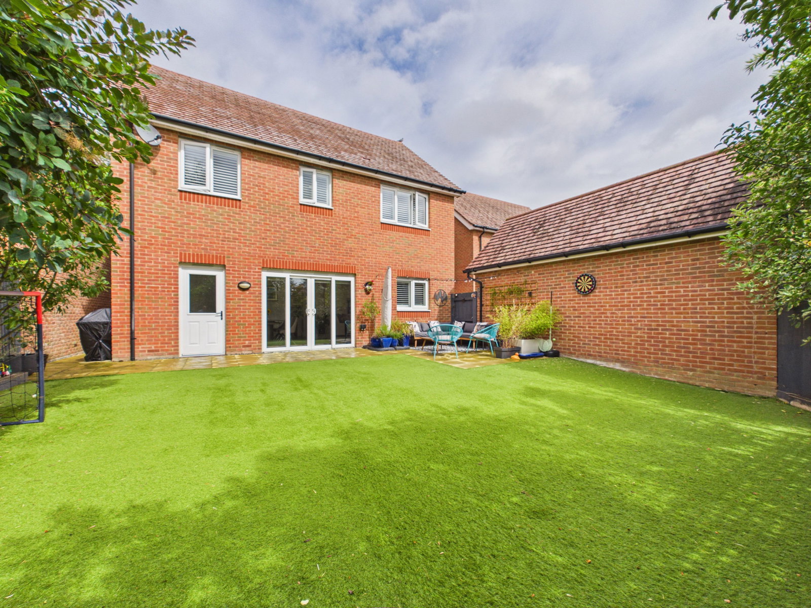 Detached House for sale in Rochester, The Chimneys, St Andrews Park, Halling, Rochester, ME2