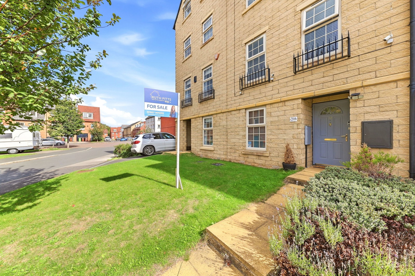 Terraced House for sale in Pontefract, Madison Close, Ackworth, WF7