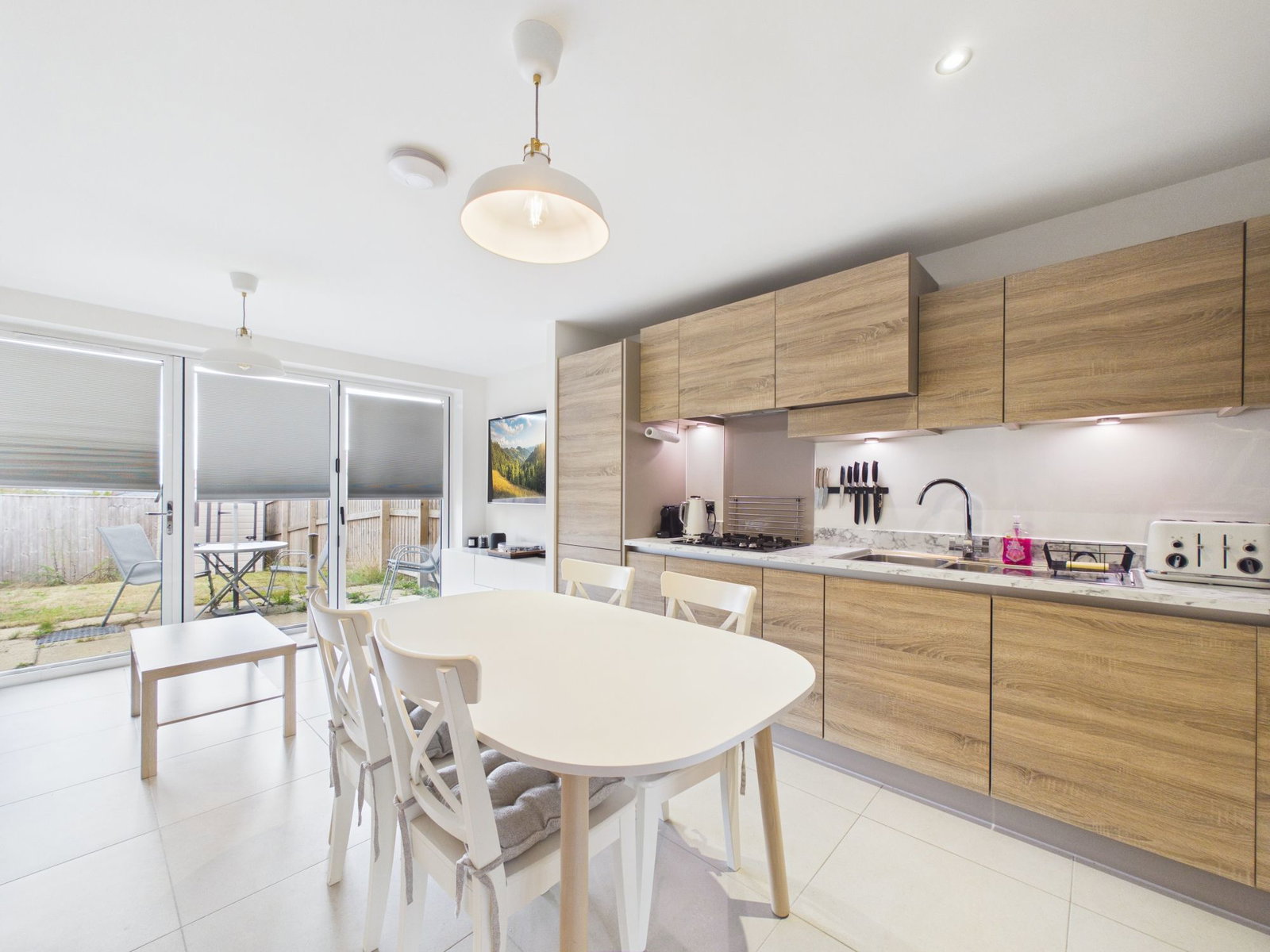 Semi Detached House for sale in Mansfield, Shilling Road, Mansfield, Nottinghamshire, NG18 6AF