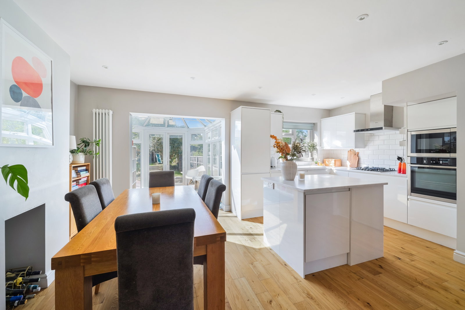 Terraced House for sale in Epsom, Albert Road, Epsom, KT17 4EL, 1006 m²