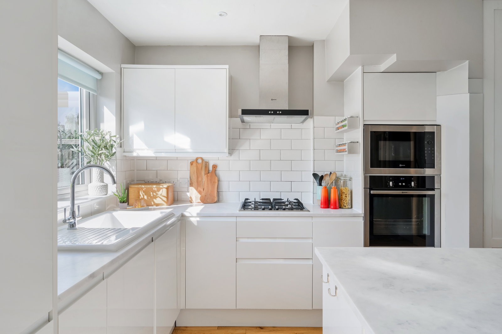 Terraced House for sale in Epsom, Albert Road, Epsom, KT17 4EL, 1006 m²