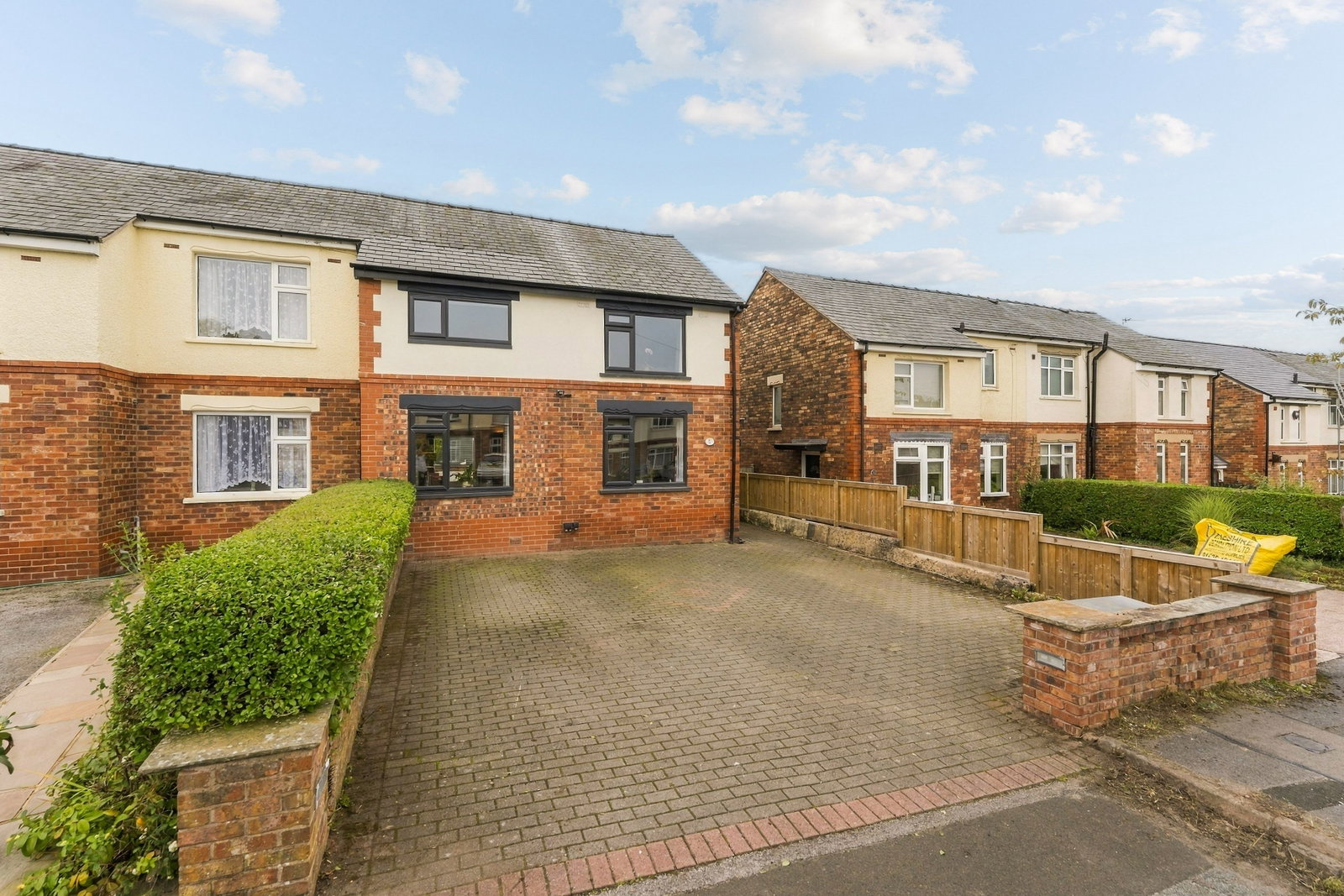 Semi Detached House for sale in Macclesfield, Kingston Avenue, Macclesfield