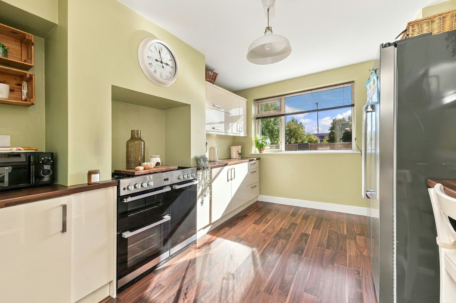 Semi Detached House for sale in Pontefract, Lister Close, Featherstone, Pontefract, WF7 5BT