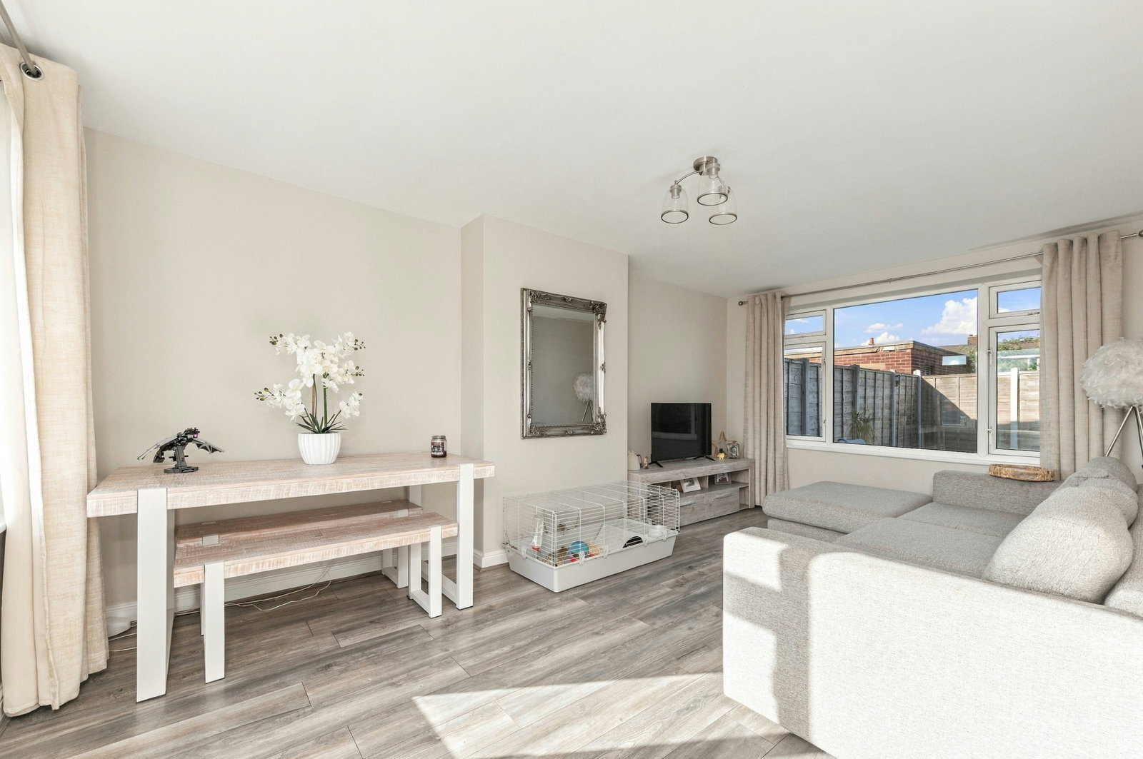 Semi Detached House for sale in Pontefract, Lister Close, Featherstone, Pontefract, WF7 5BT