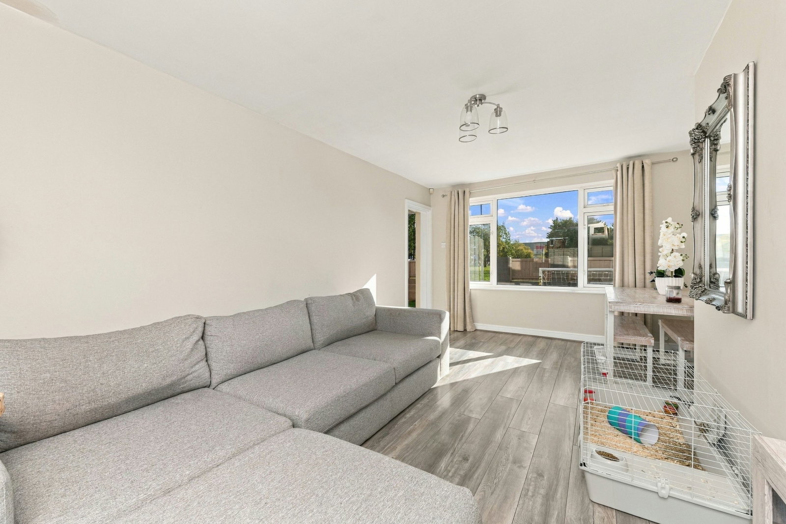 Semi Detached House for sale in Pontefract, Lister Close, Featherstone, Pontefract, WF7 5BT