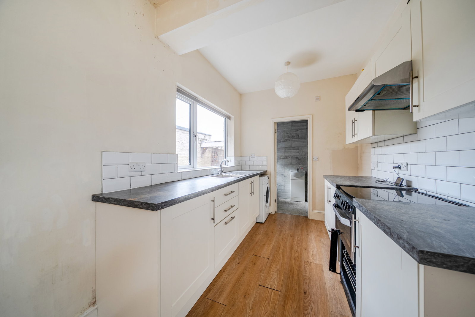 End Of Terrace House for sale in York, Haxby Road, York, YO31 8JS, 1237 m²