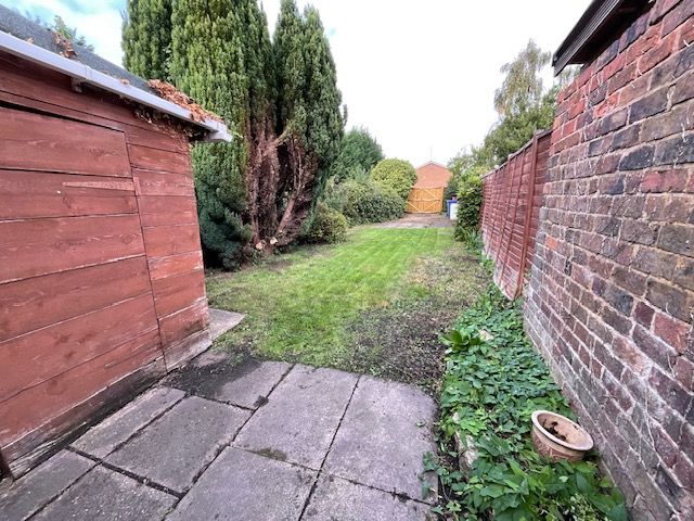 End Of Terrace House for sale in Stourbridge, Hall Street, Oldswinford, Stourbridge, West Midlands, DY8 2JE