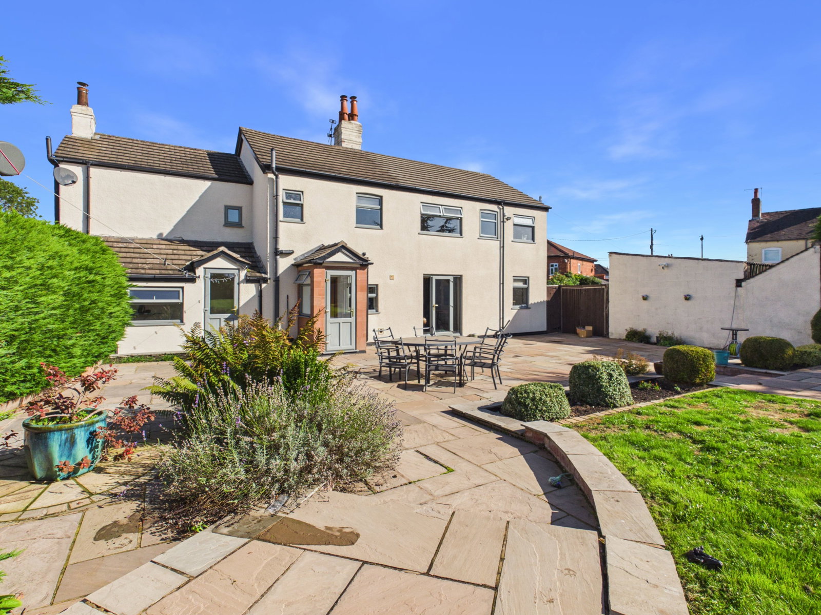 Detached House for sale in Crewe, Broughton Road, Crewe, CW1 4NW