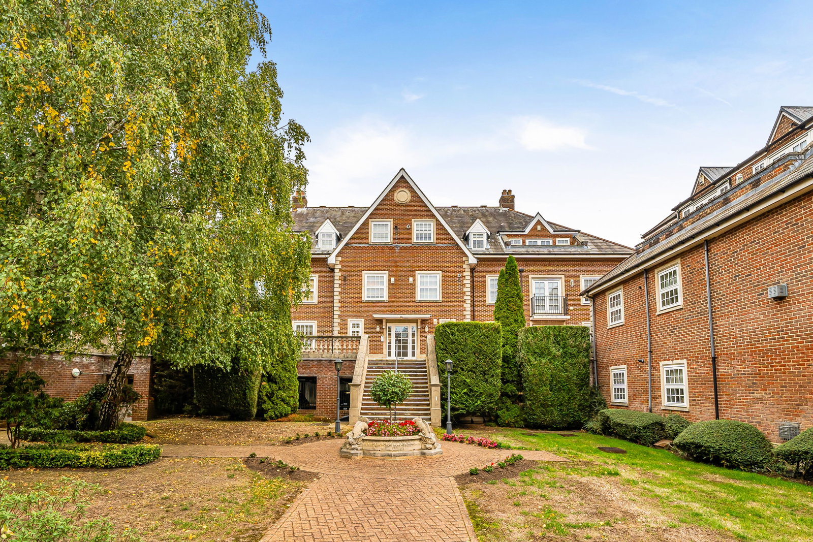 Flat for sale in Stanmore, Lancaster House, Park Lane, Stanmore, HA7