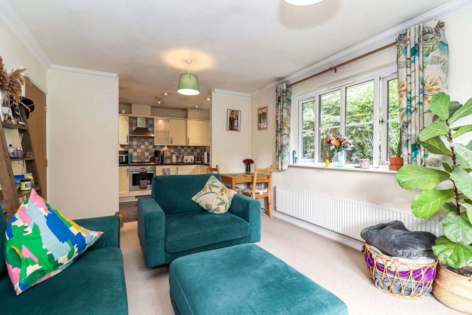 Flat for sale in Chesham, Farriers Way, Chesham, Buckinghamshire, HP5 2FE, 692 m²