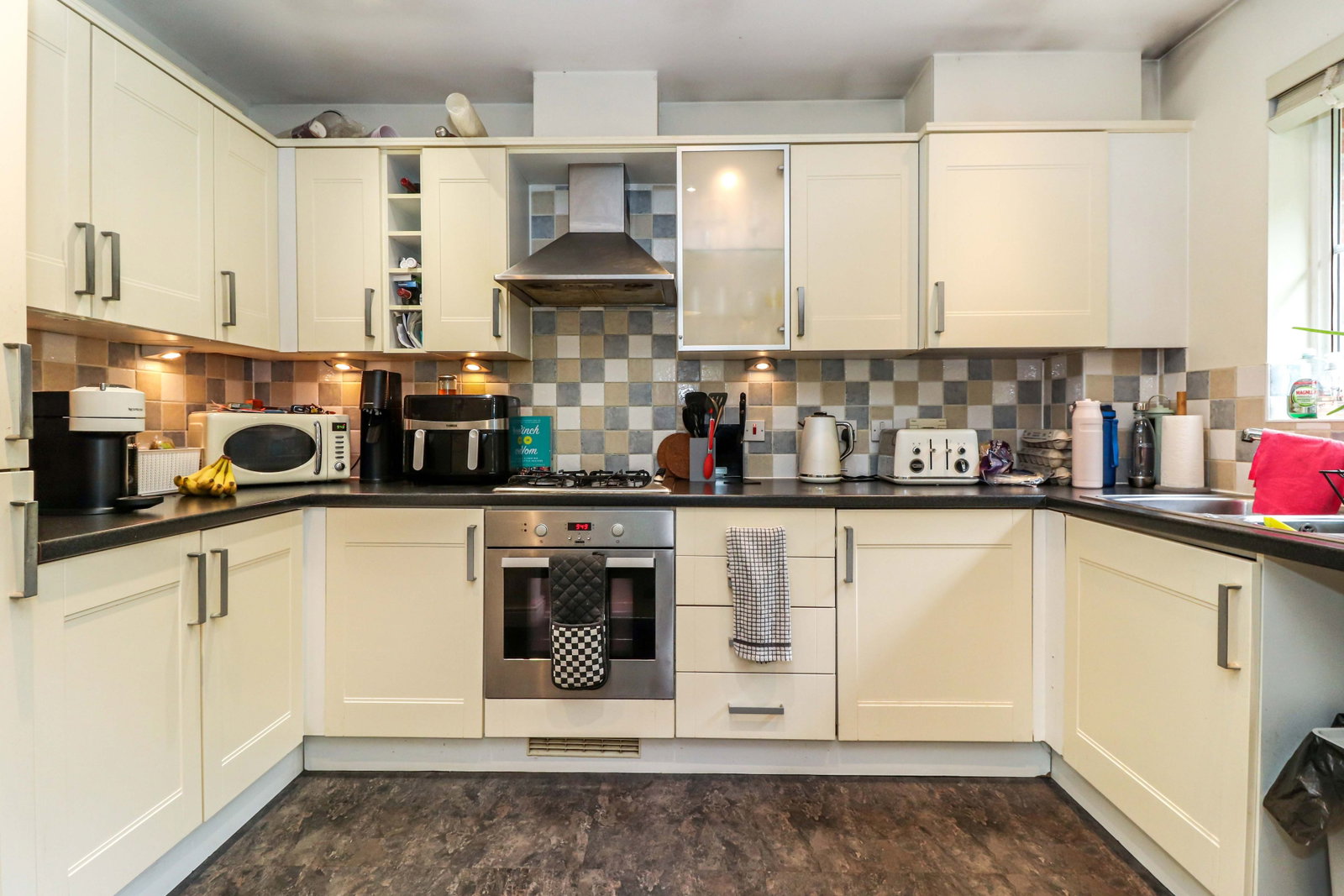 Flat for sale in Chesham, Farriers Way, Chesham, Buckinghamshire, HP5 2FE, 692 m²