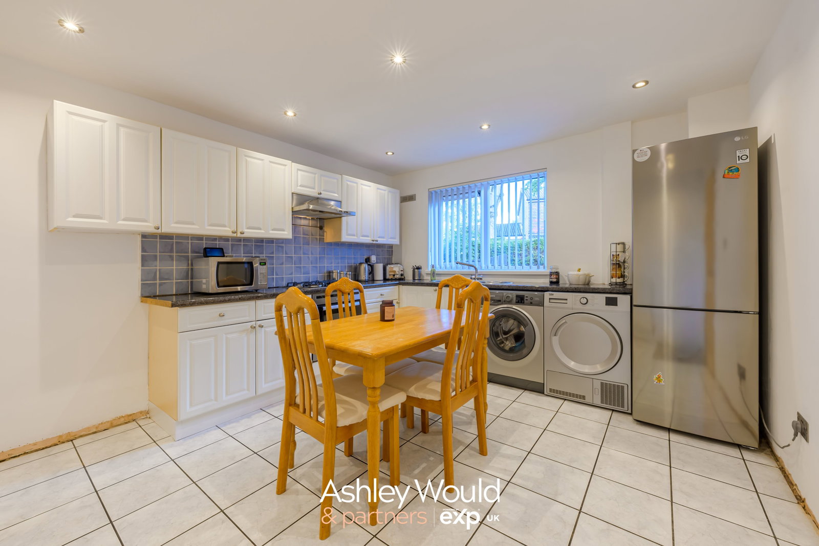 Terraced House for sale in Birmingham, Stuarts Way, Birmingham, B32