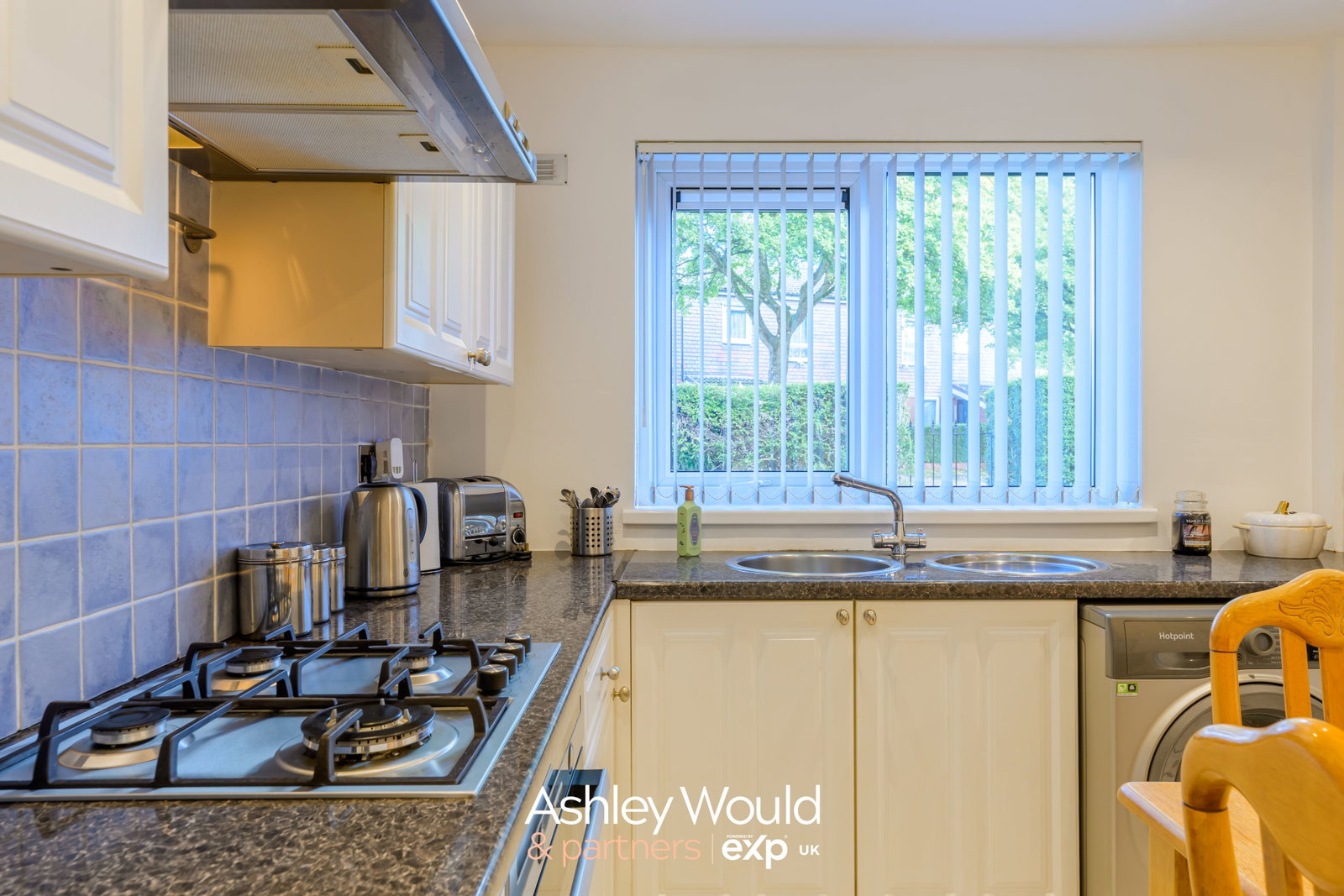 Terraced House for sale in Birmingham, Stuarts Way, Birmingham, B32