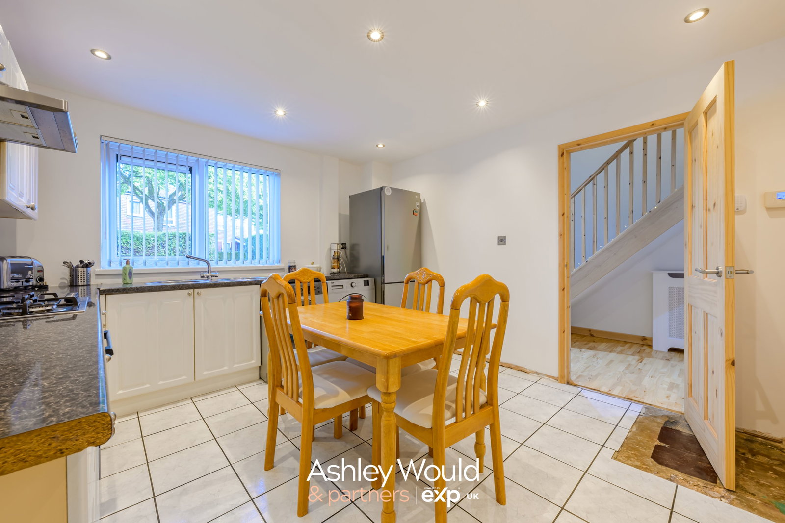 Terraced House for sale in Birmingham, Stuarts Way, Birmingham, B32