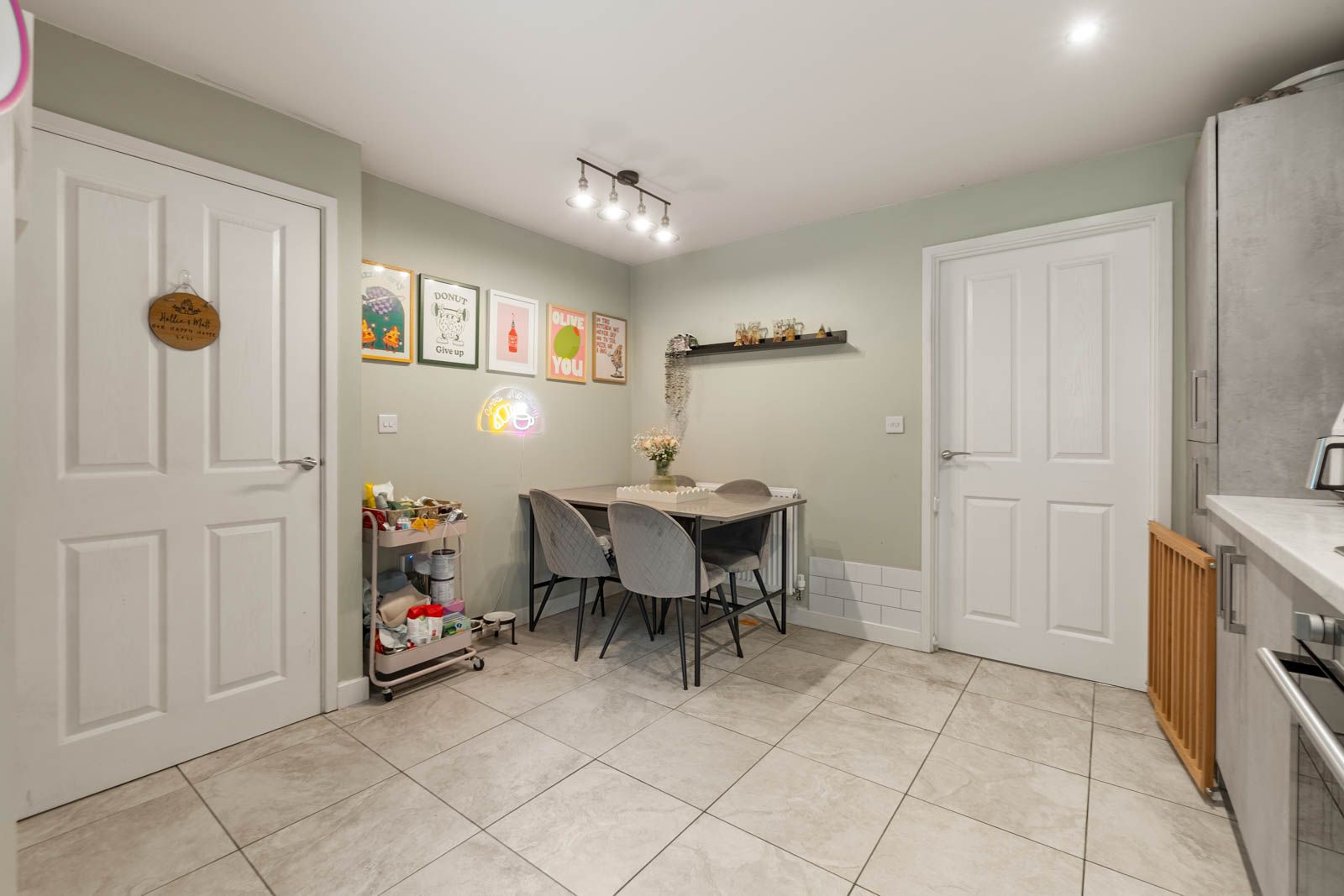 Semi Detached House for sale in Bradford, Meadow Walk Drive, Bradford, BD2