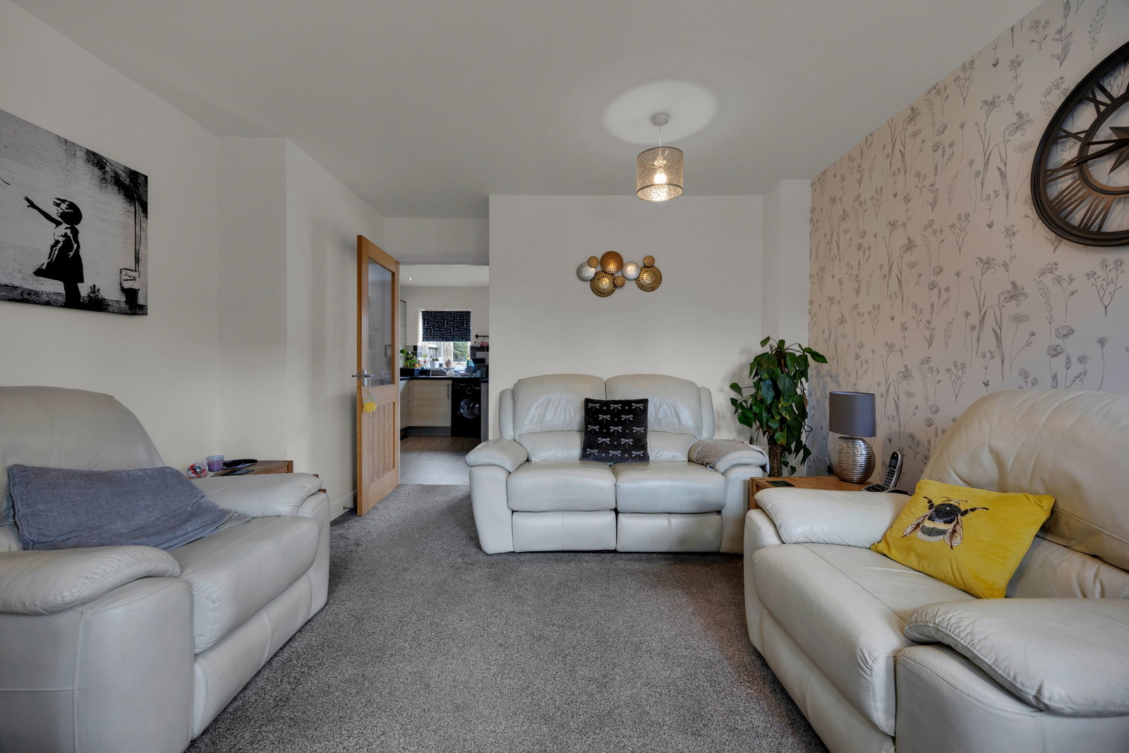 End Of Terrace House for sale in Sandbach, Bradwall Road, Sandbach