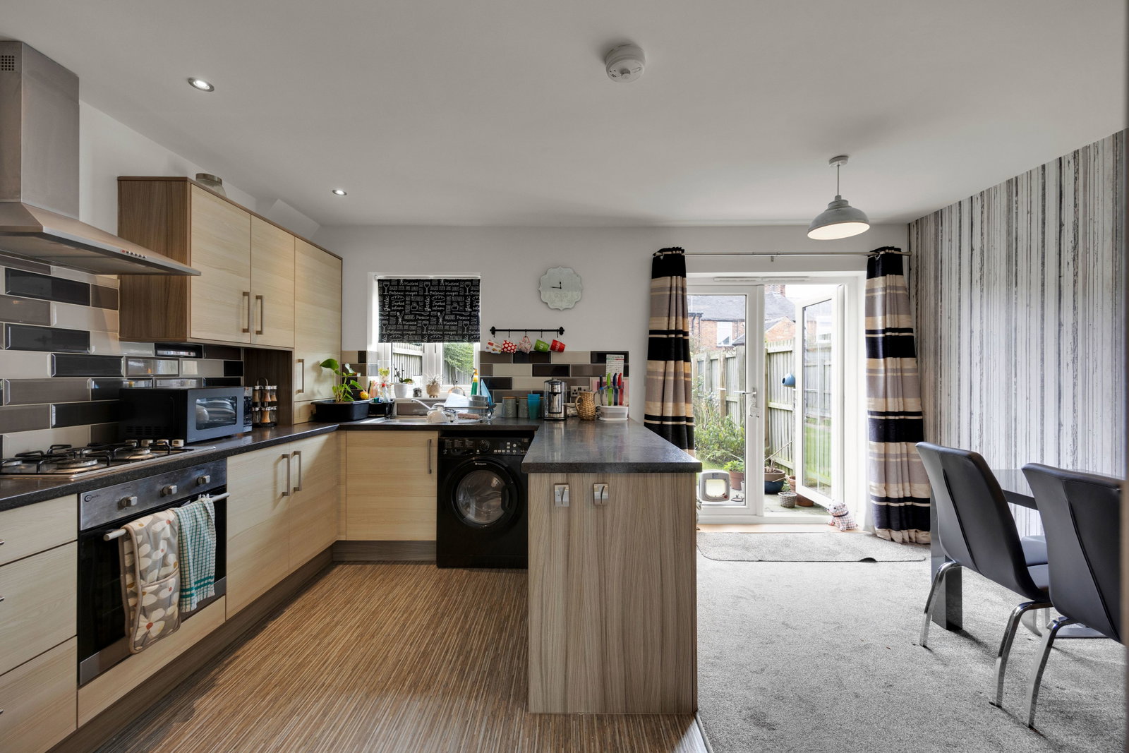 End Of Terrace House for sale in Sandbach, Bradwall Road, Sandbach