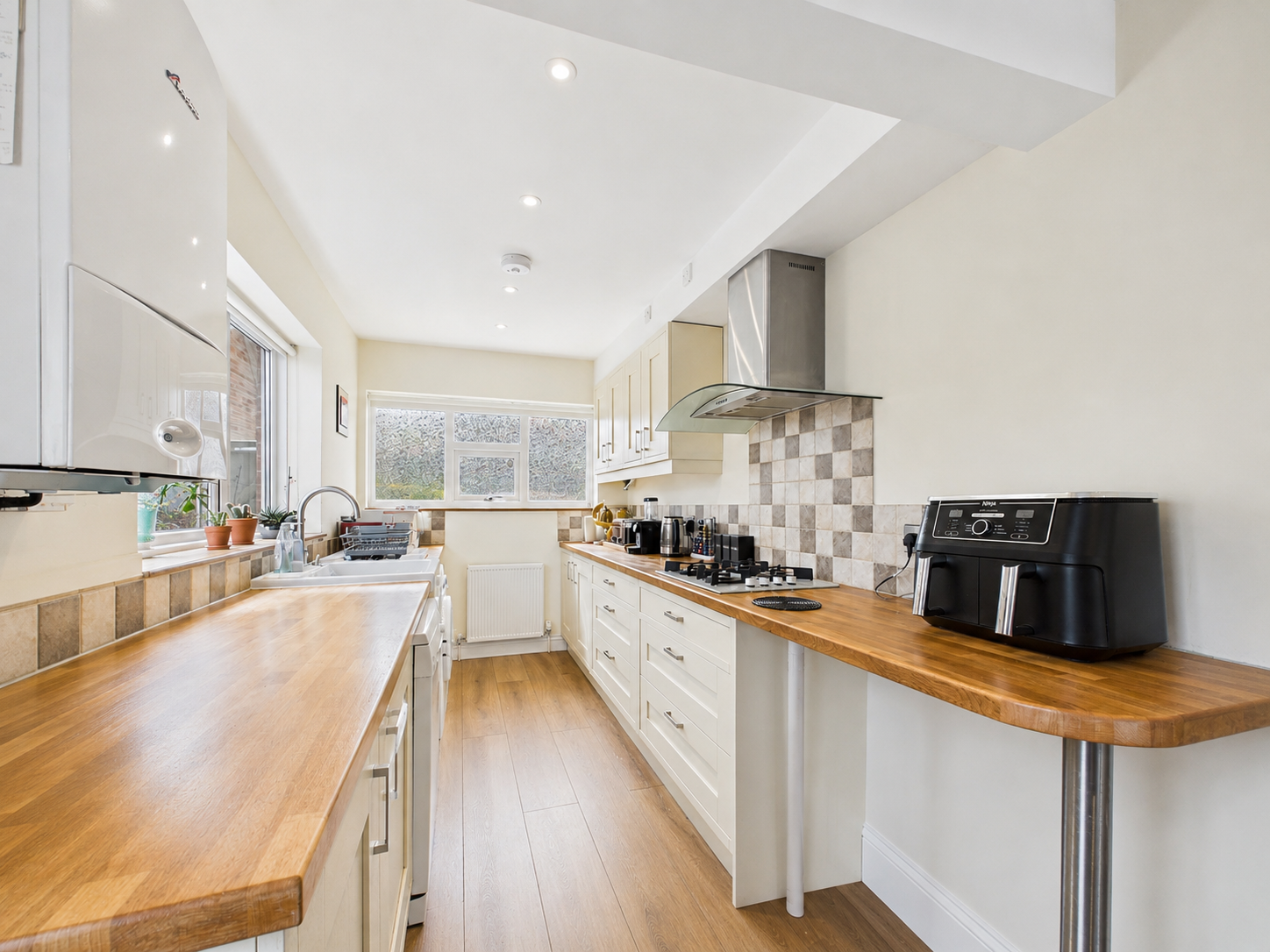 Semi Detached House for sale in Cheltenham, Longway Avenue, Charlton Kings, Cheltenham, GL53 9JJ