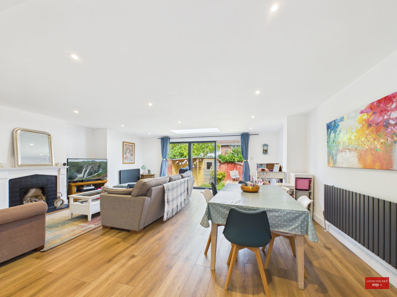 Semi Detached House for sale in Cheltenham, Longway Avenue, Charlton Kings, Cheltenham, GL53 9JJ