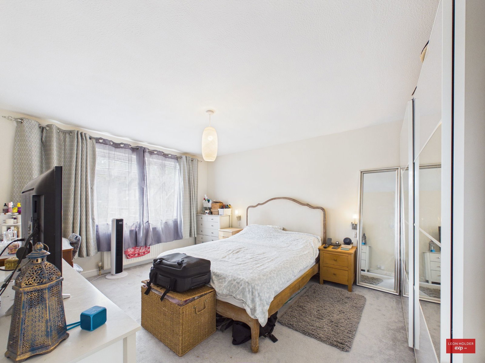 Semi Detached House for sale in Cheltenham, Longway Avenue, Charlton Kings, Cheltenham, GL53 9JJ
