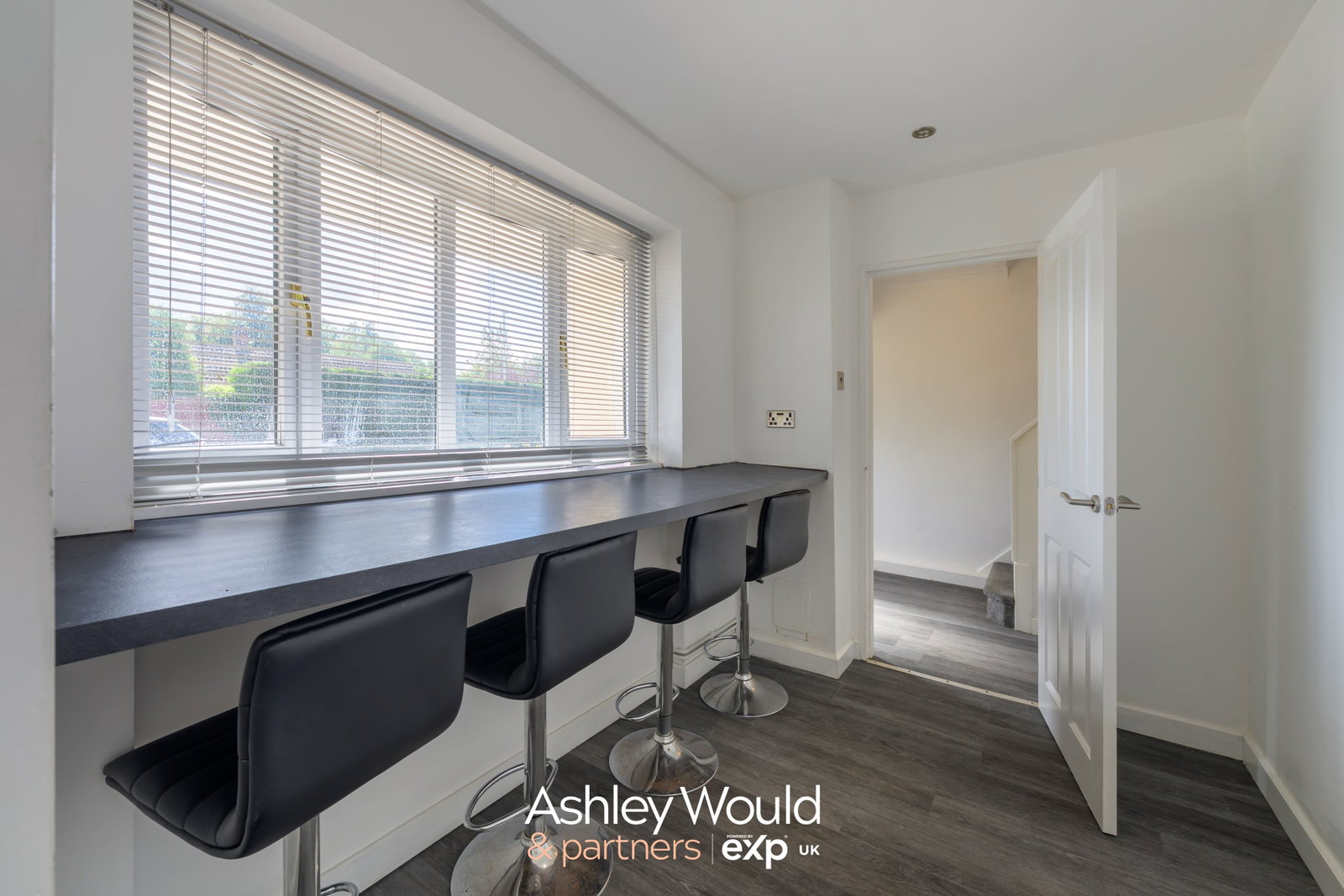 Semi Detached House for sale in Kingswinford, Earlswood Road, Kingswinford, DY6