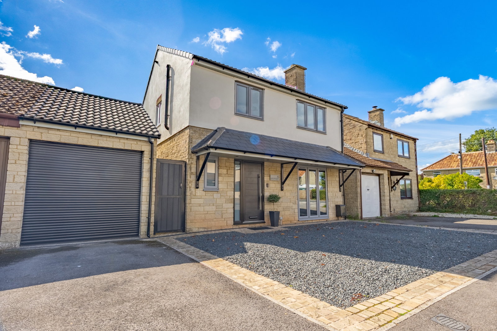 Detached House for sale in Bristol, Meadway, Temple Cloud, Bristol, BS39 5BD, 1485 m²