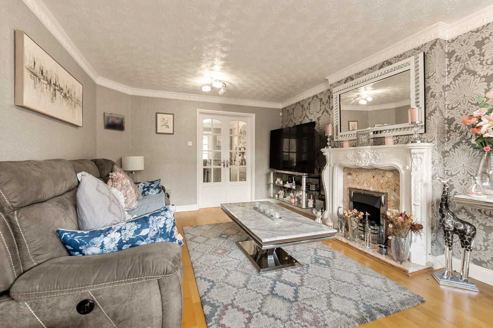 Detached House for sale in Bradford, Marquis Avenue, Oakenshaw