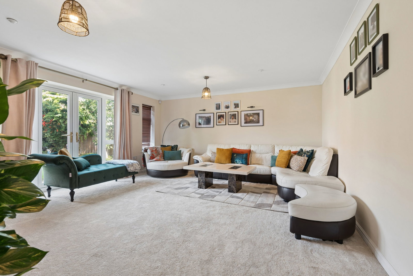 Detached House for sale in Biggleswade, Cambridge Road, Langford, Biggleswade, SG18, 2220 m²
