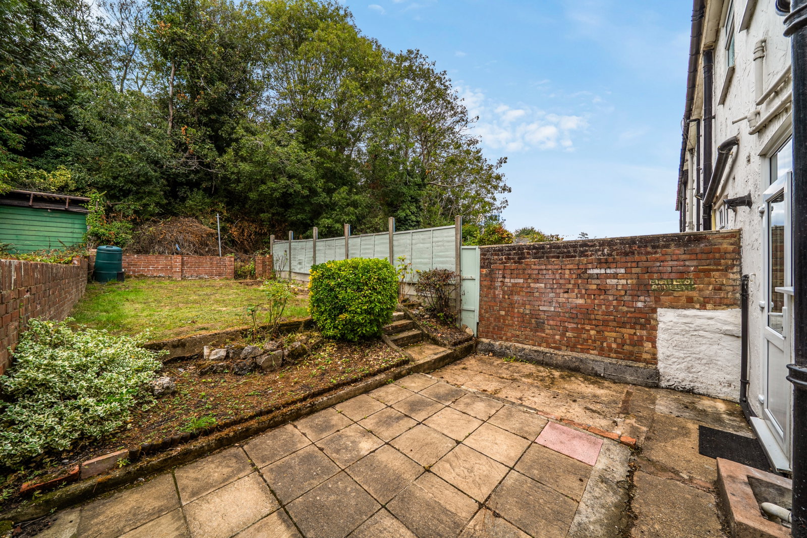 Terraced House for sale in London, Alliance Road, London, SE18 2BA