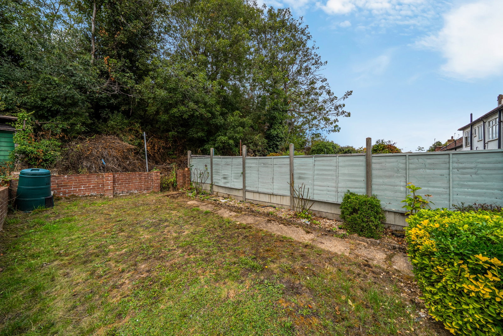 Terraced House for sale in London, Alliance Road, London, SE18 2BA