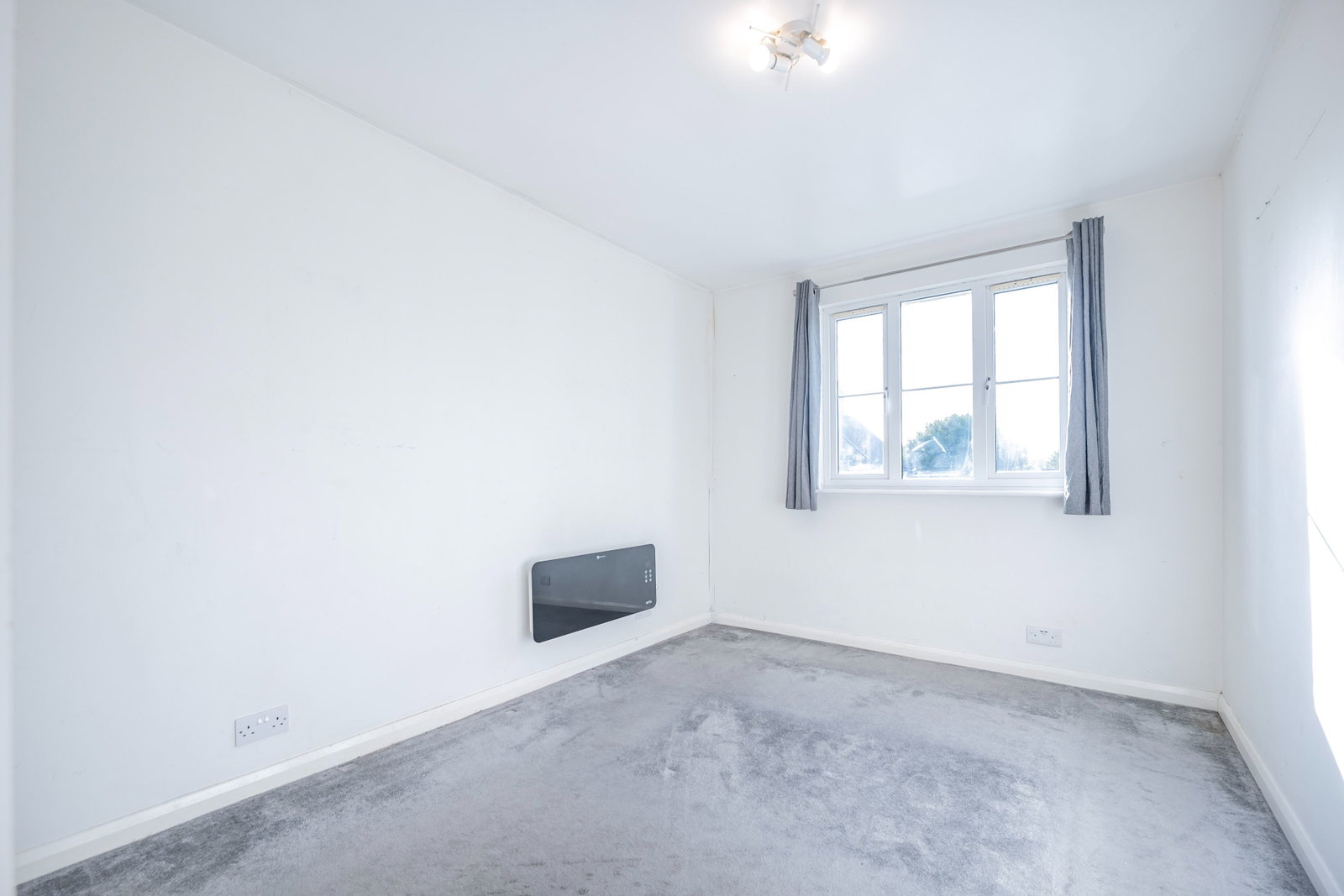 Flat for sale in Crowborough, Whitehill Road, Crowborough, TN6 1NW