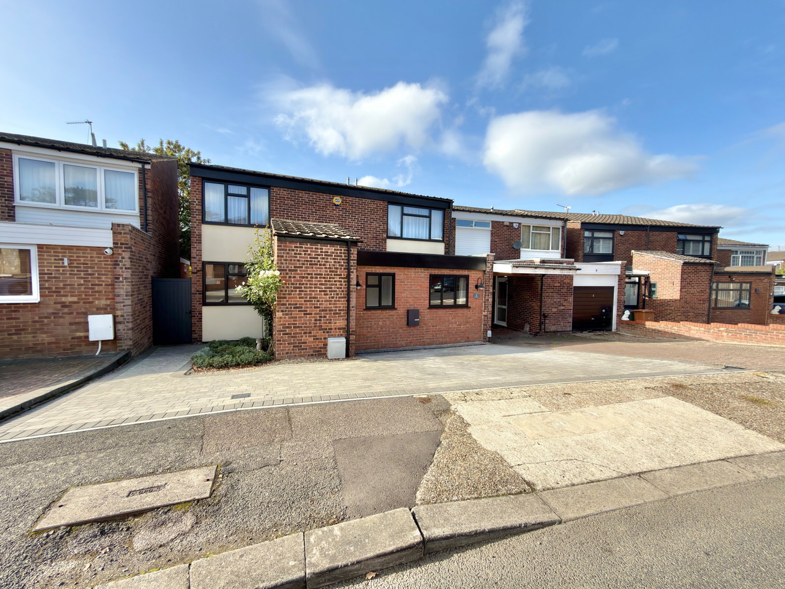 Detached House for sale in Harrow, Kynaston Wood, Harrow, HA3, 1857 m²
