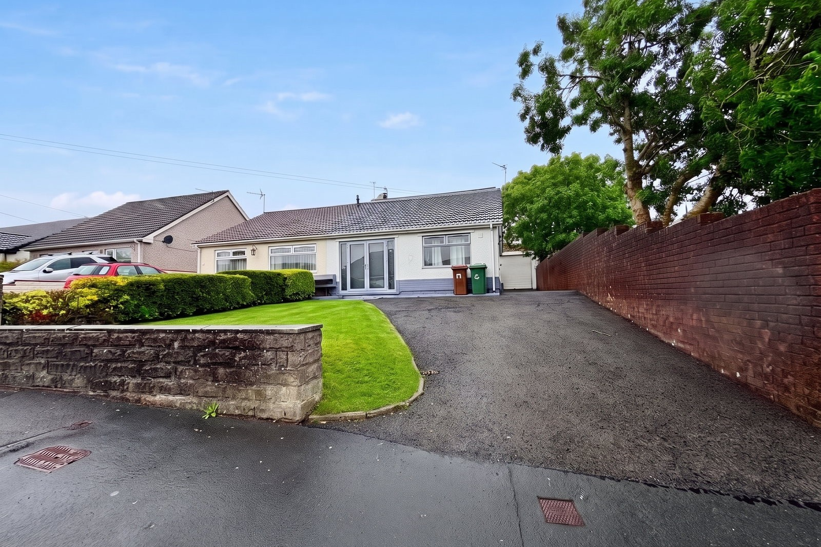 Semi Detached Bungalow for sale in Blackwood, Pantycefn Road, Markham, Blackwood, NP12 0QD
