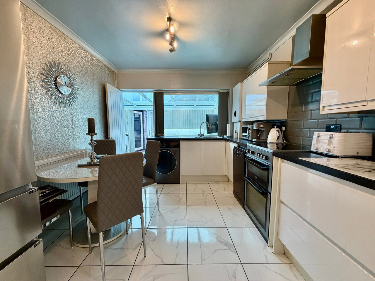 Semi Detached Bungalow for sale in Blackwood, Pantycefn Road, Markham, Blackwood, NP12 0QD