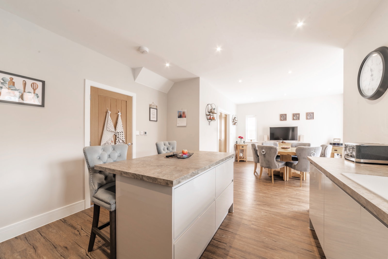 Detached House for sale in Iwade, Coleshall Gate, Iwade, Kent, ME9 8GX