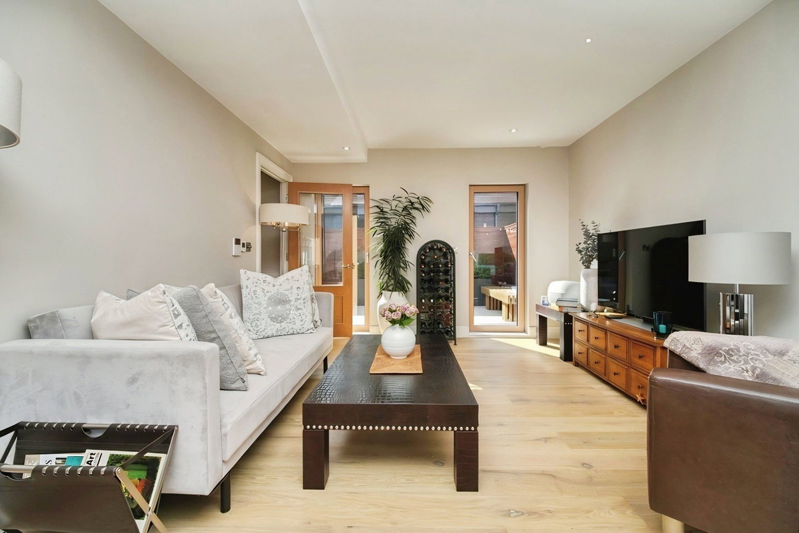 Apartment for sale in Henley-On-Thames, Gardiner Place, Henley-On-Thames, Oxfordshire, RG9 2FG, 1051 m²